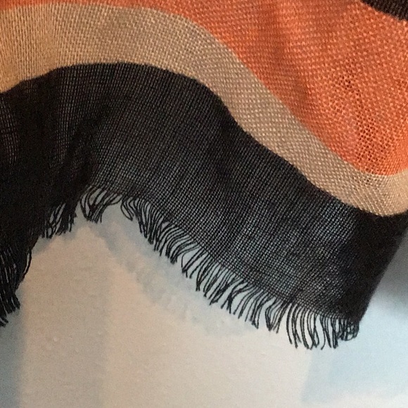 Spring scarf - Picture 3 of 3